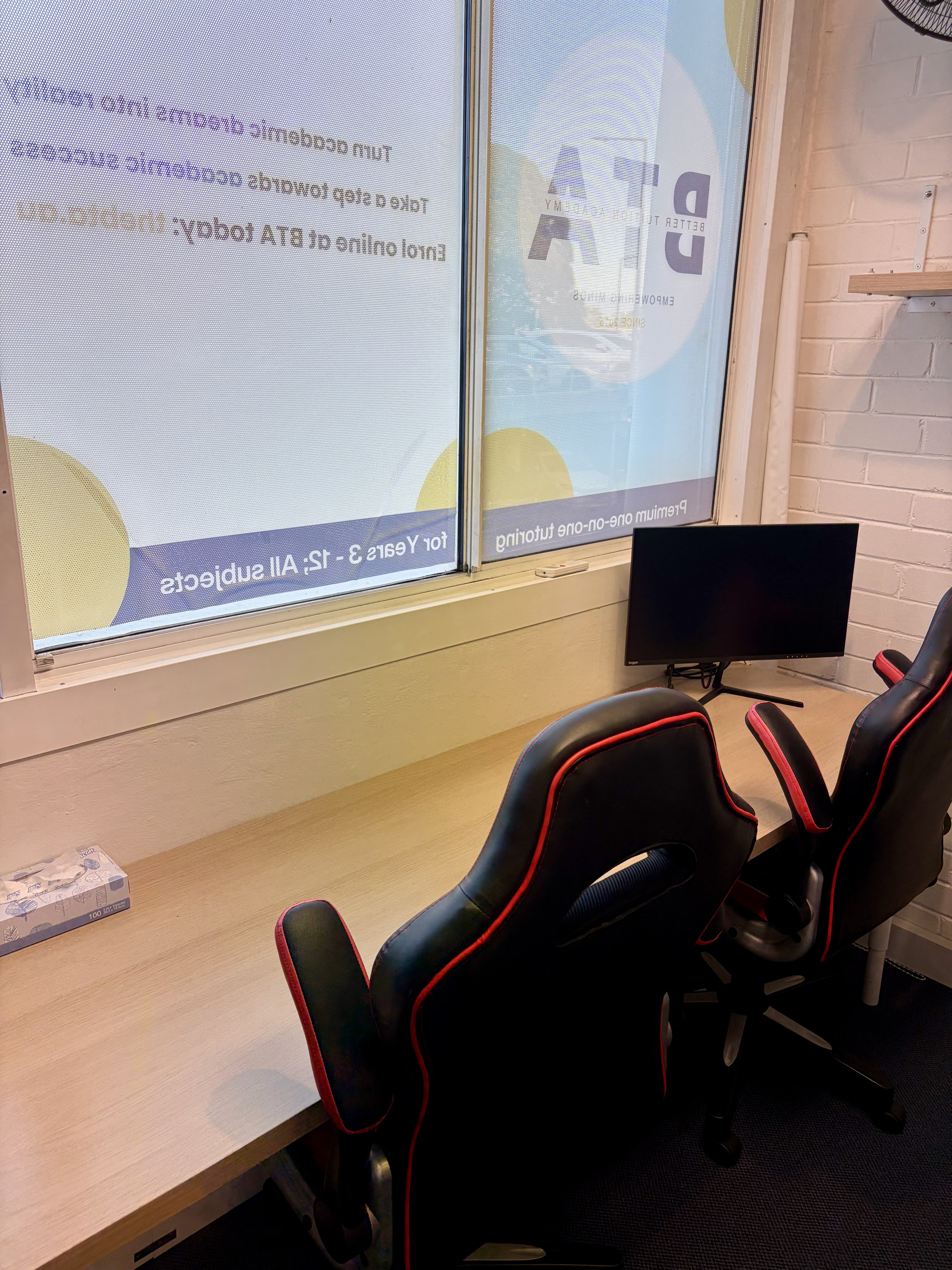 Professional hot desk workspace in Gordon, Sydney — Northern Beaches Coworking